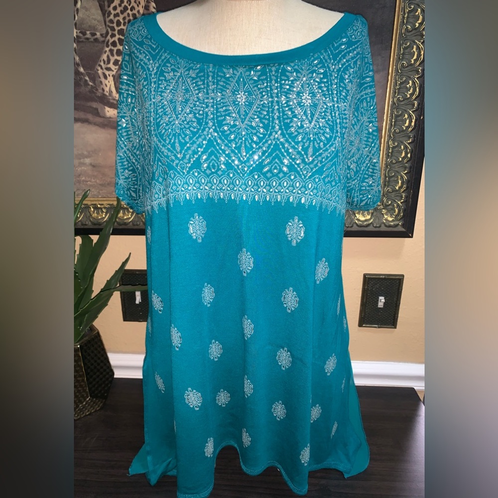 Printed top with rhinestones